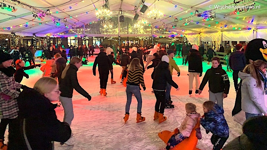 Wijchen Schaatst Officieel Geopend En Direct Bomvol Wijchens Nieuws